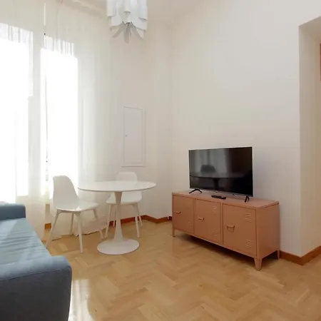 Take Me Rome - Roman Forum Apartments-3